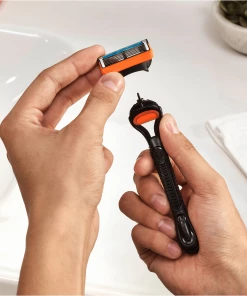 Gillette® Fusion5 Rasierklingen Value Pack 8 Gillette® Fusion5 Rasierklingen Value Pack -der Ankunftsshop MAM 10246187 SHOP IMAGE 1.4