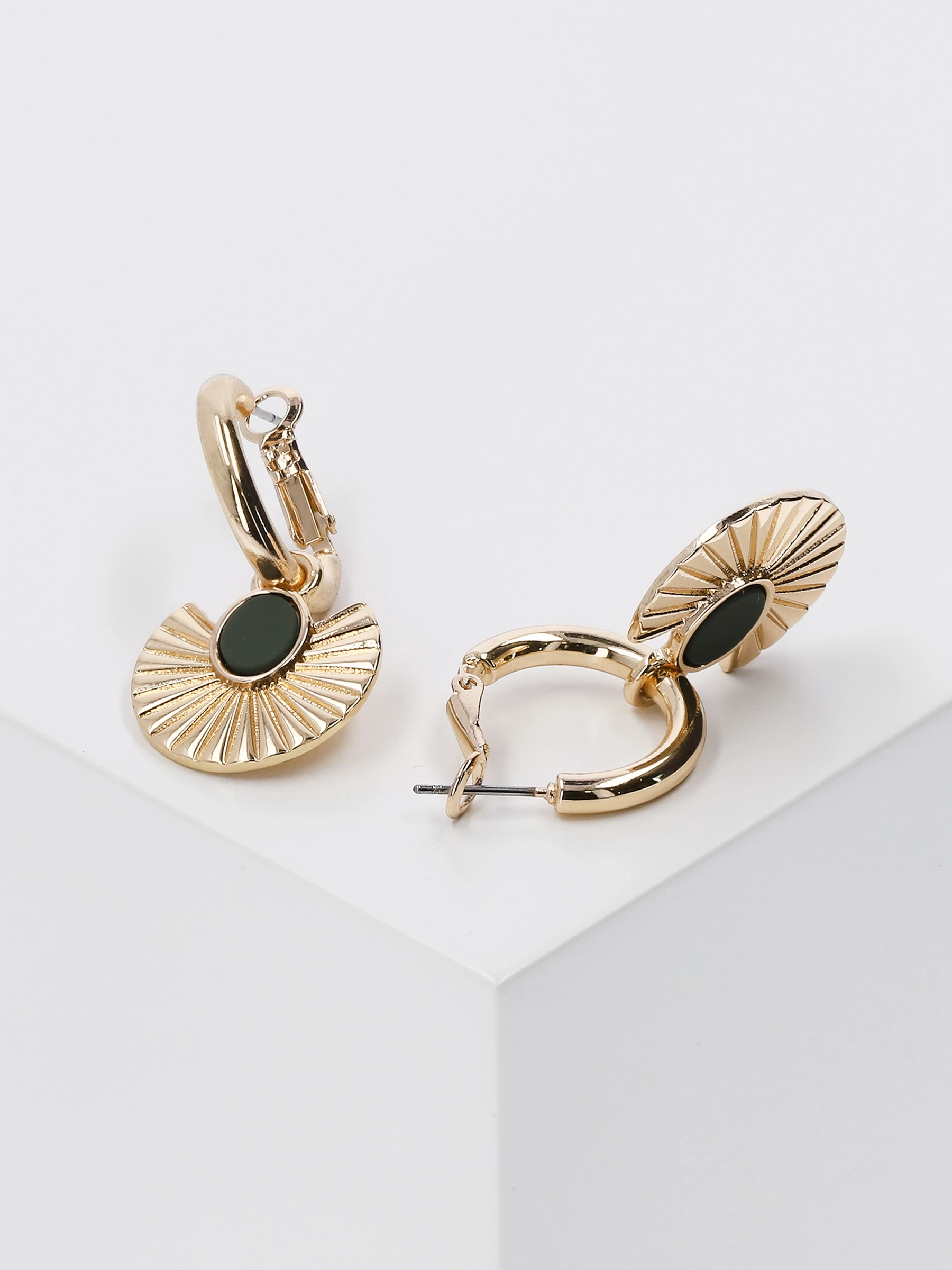 Accessories Creole Mit Anhänger 3 Accessories Creole Mit Anhänger – Bild 3